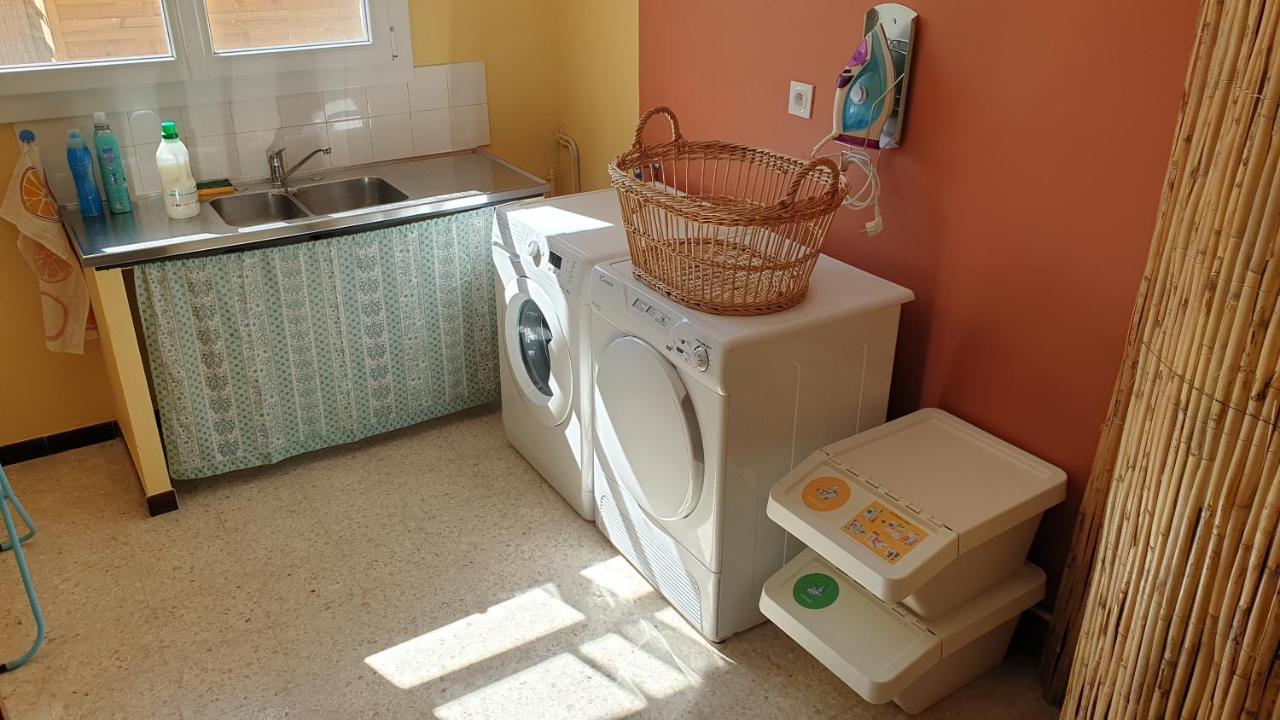 Hébergement de vacances La Maison D'isidore - 6 Personnes Avec Climatisation, Piscine Et Jardin Clos